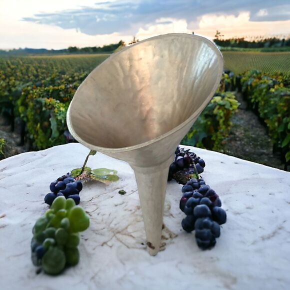 Jean Goardere Pewter Wine Funnel Aerator Etain Fait Main MCM Hammered France Vtg - Picture 10 of 12